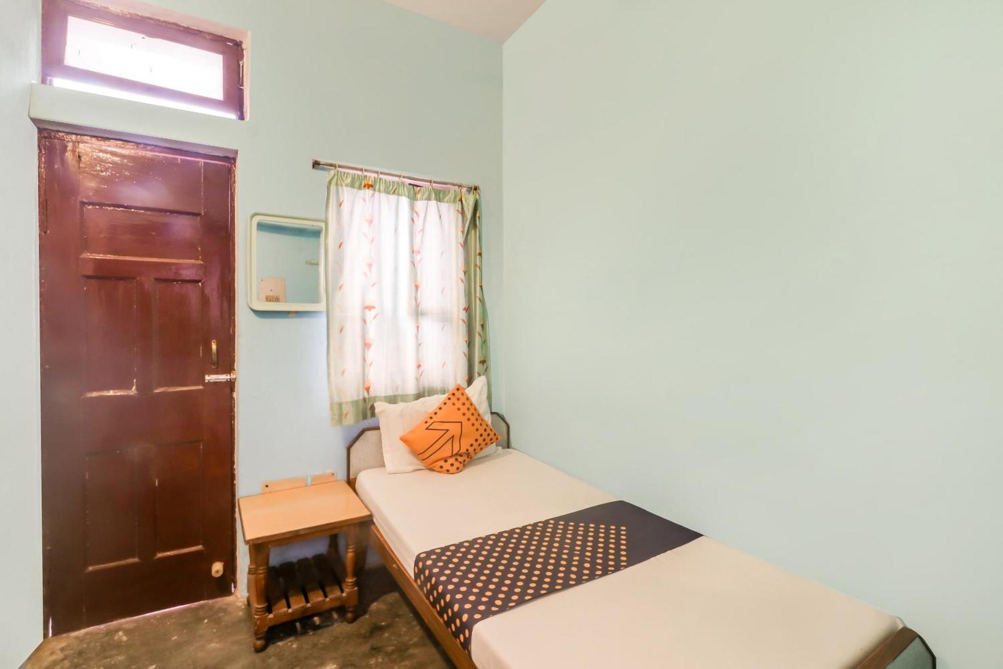 Spot On Mishra Guest House 瓦拉纳西 外观 照片