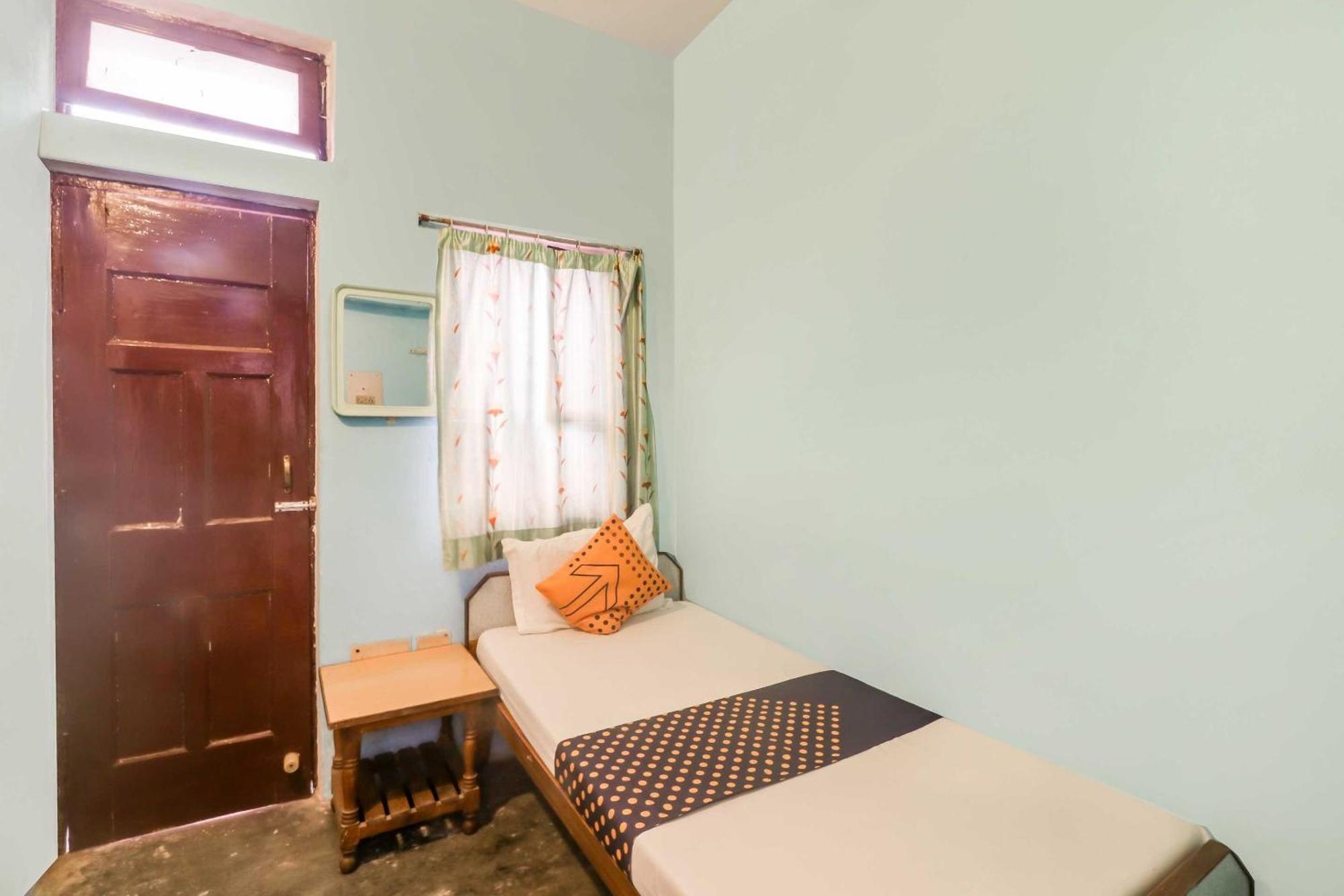 Spot On Mishra Guest House 瓦拉纳西 外观 照片