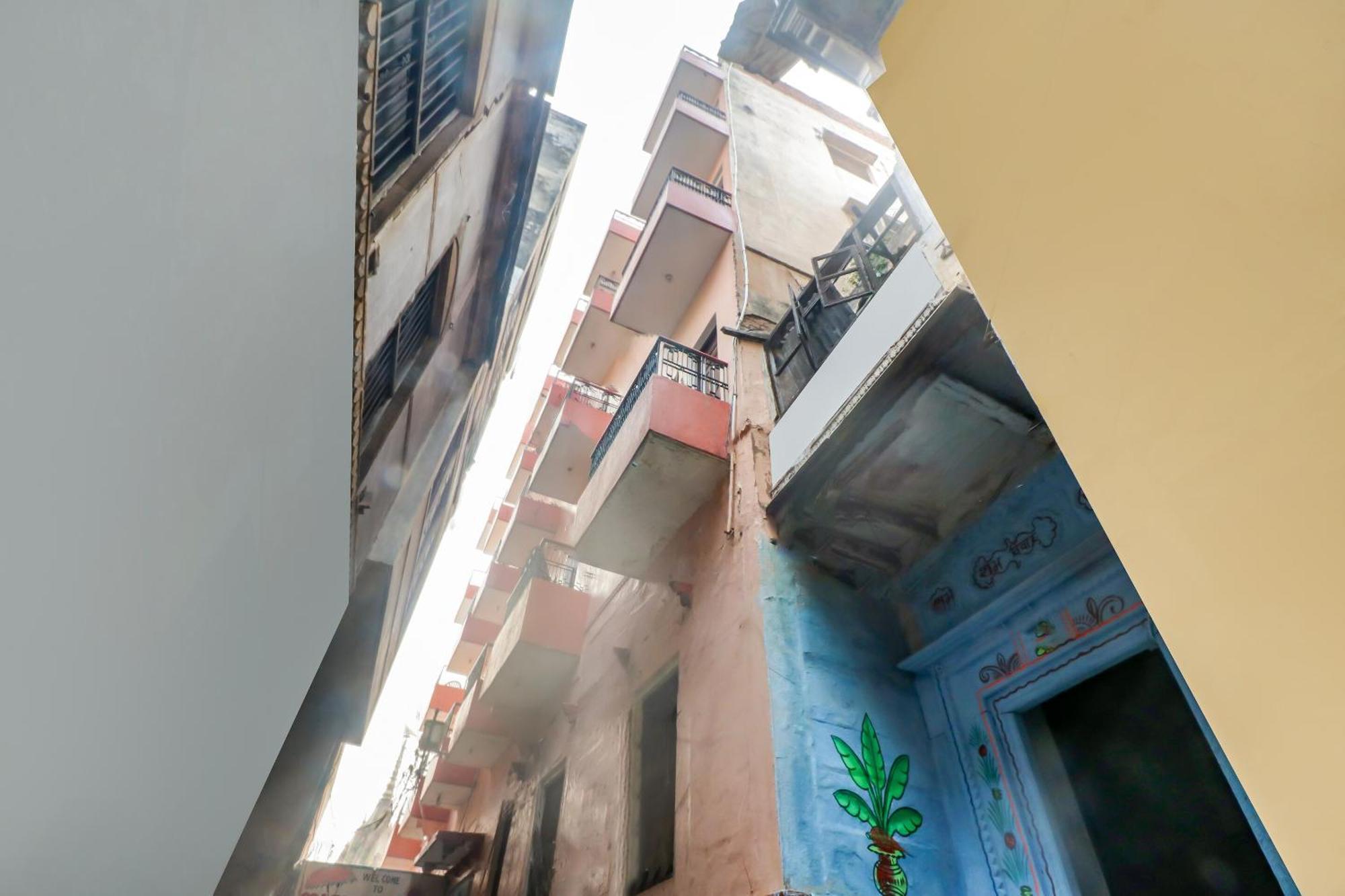 Spot On Mishra Guest House 瓦拉纳西 外观 照片