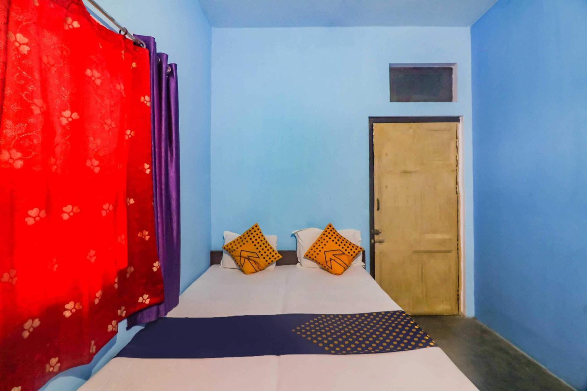 Spot On Mishra Guest House 瓦拉纳西 外观 照片